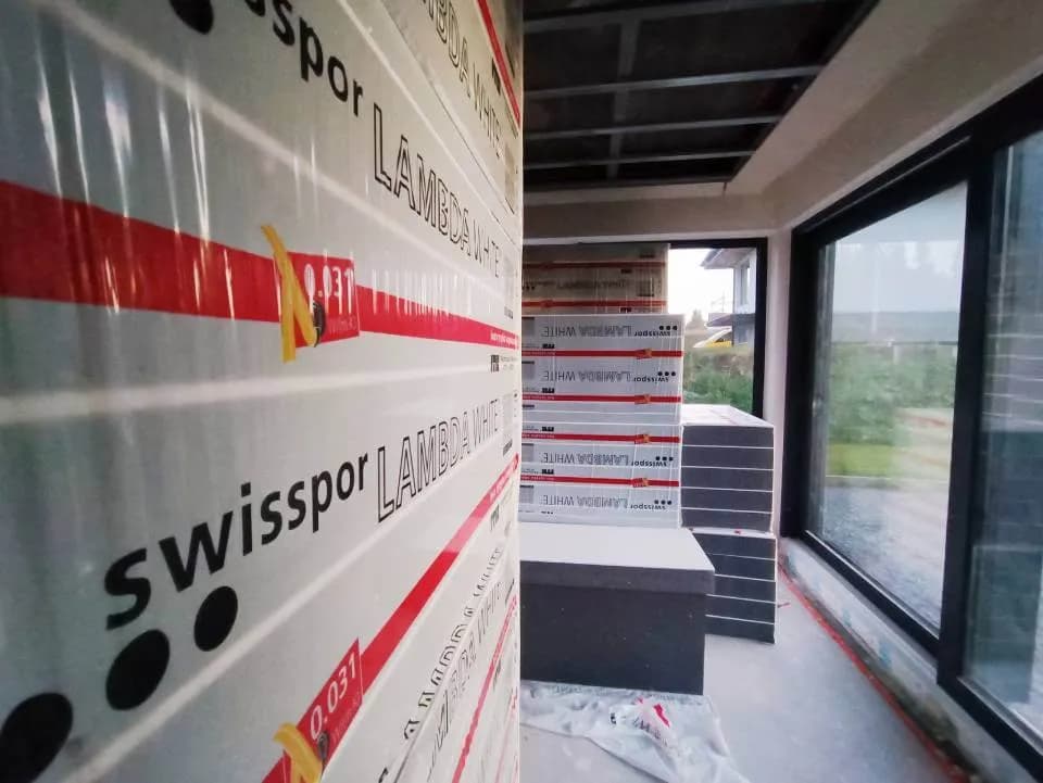 Jak przykleić styropian do ściany - uniknij najczęstszych błędów