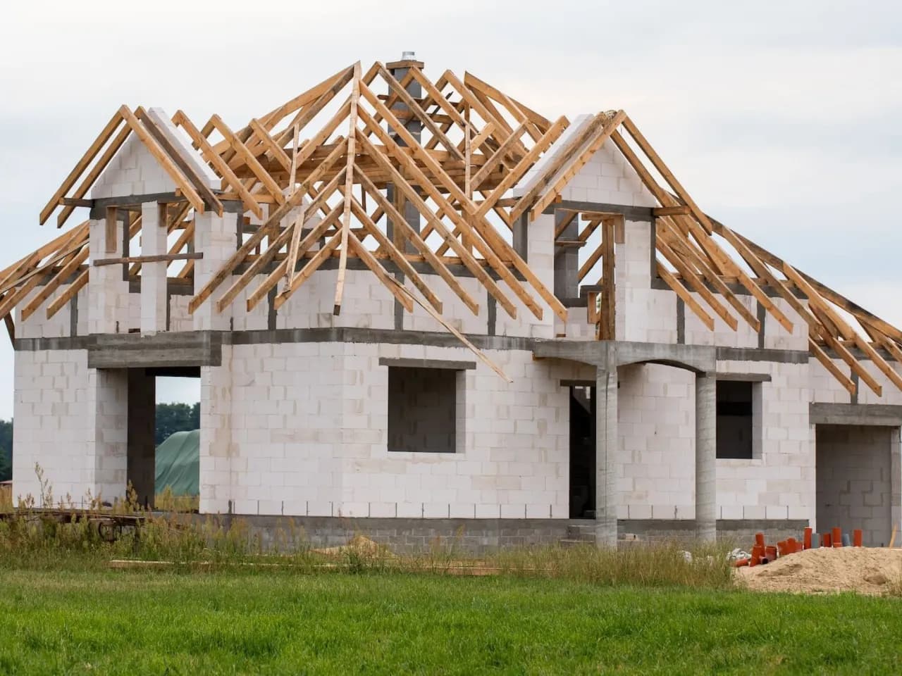 Ile kosztuje budowa willi? Zaskakujące czynniki wpływające na ceny