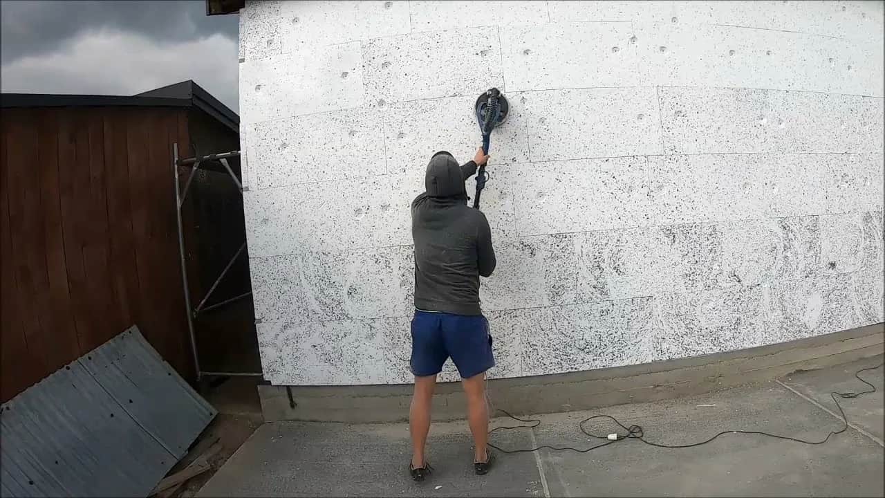 Czym szlifować styropian, aby uzyskać idealnie gładką powierzchnię